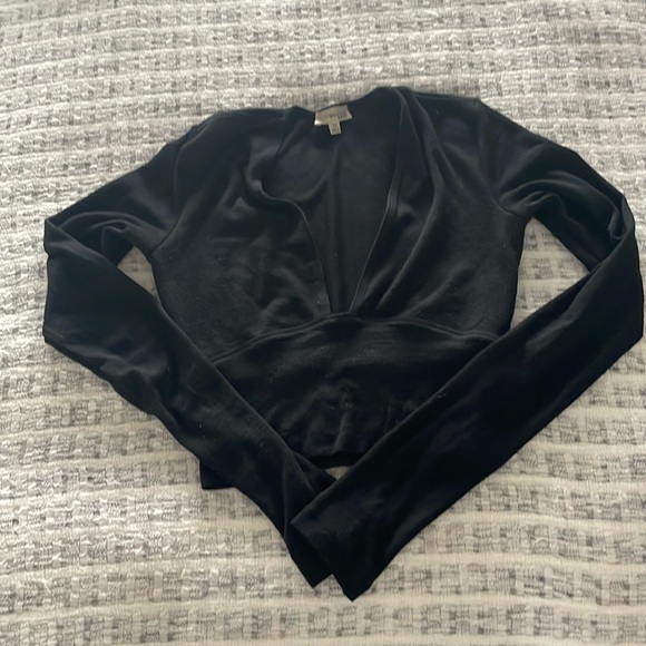 Wilfred Deep V Long Sleeve - Picture 2 of 2